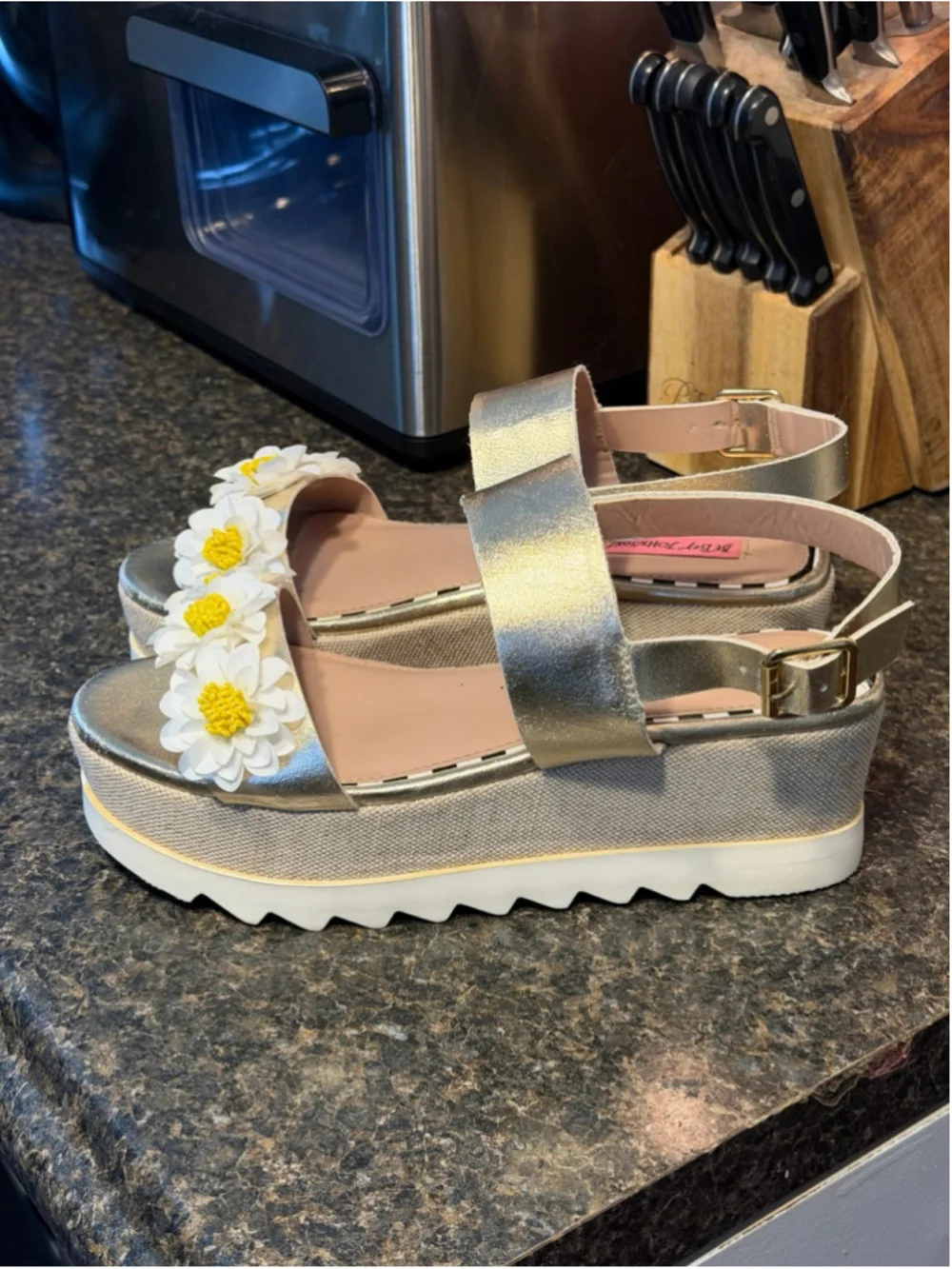 Betsey Johnson Pipper Floral Daisy Wedges Shoes